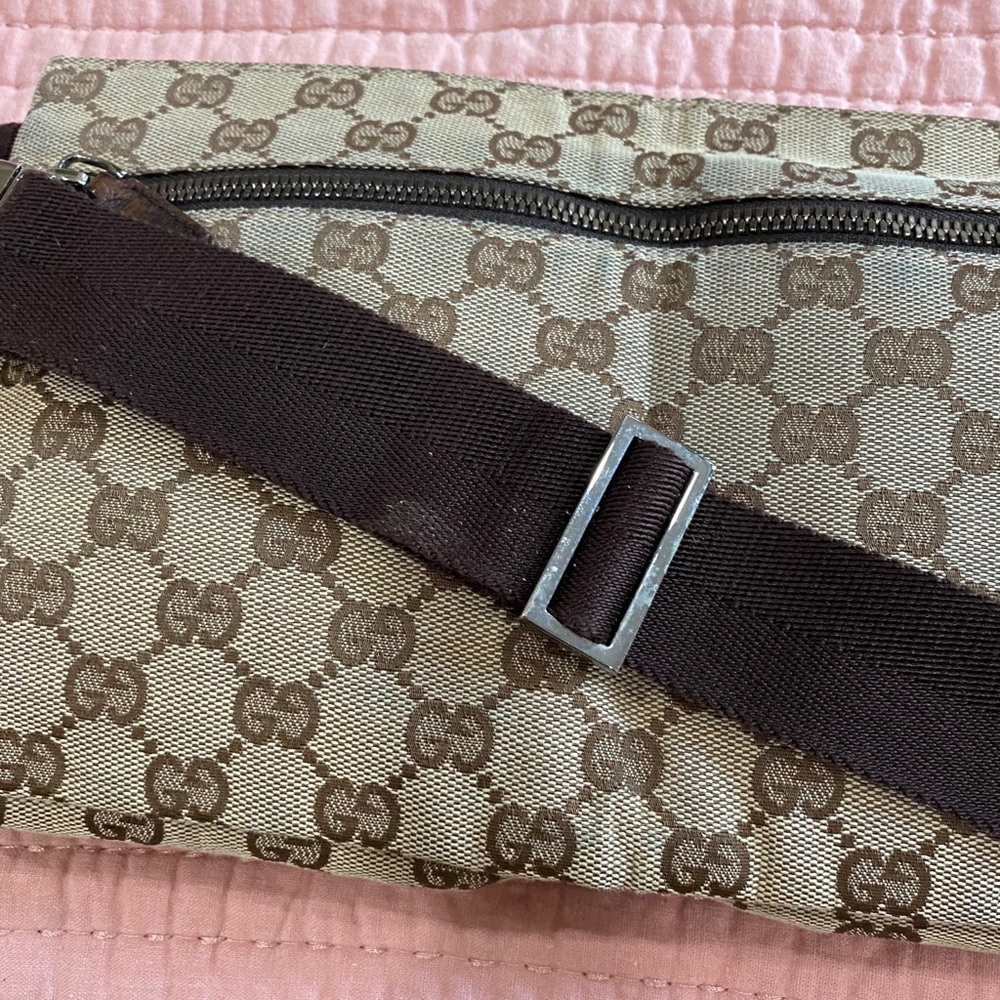 Vintage Gucci Monogram Belt Bag - Picture 5 of 15